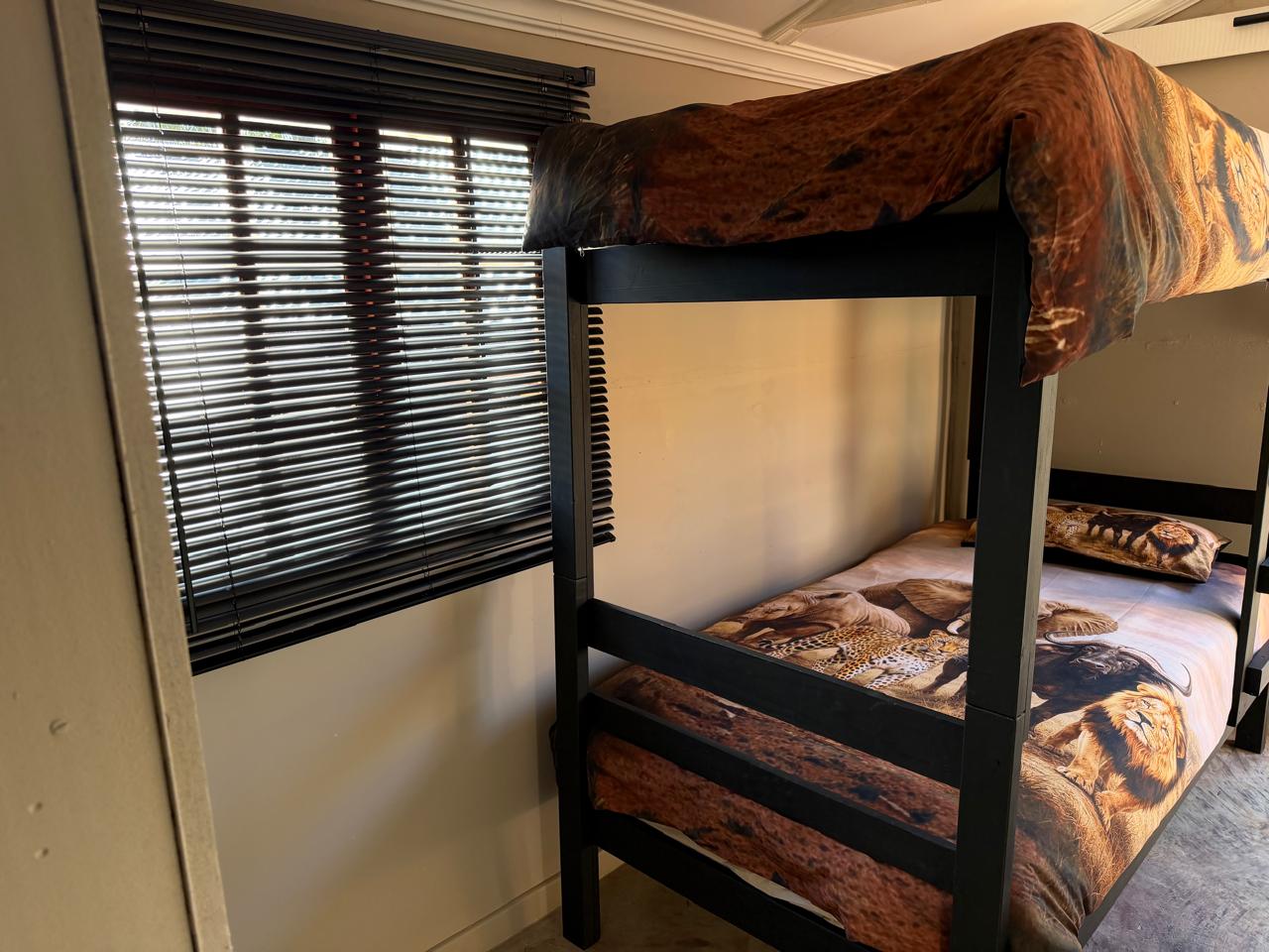 Wooden Cabin #4 - 5 Sleeper (Shower)