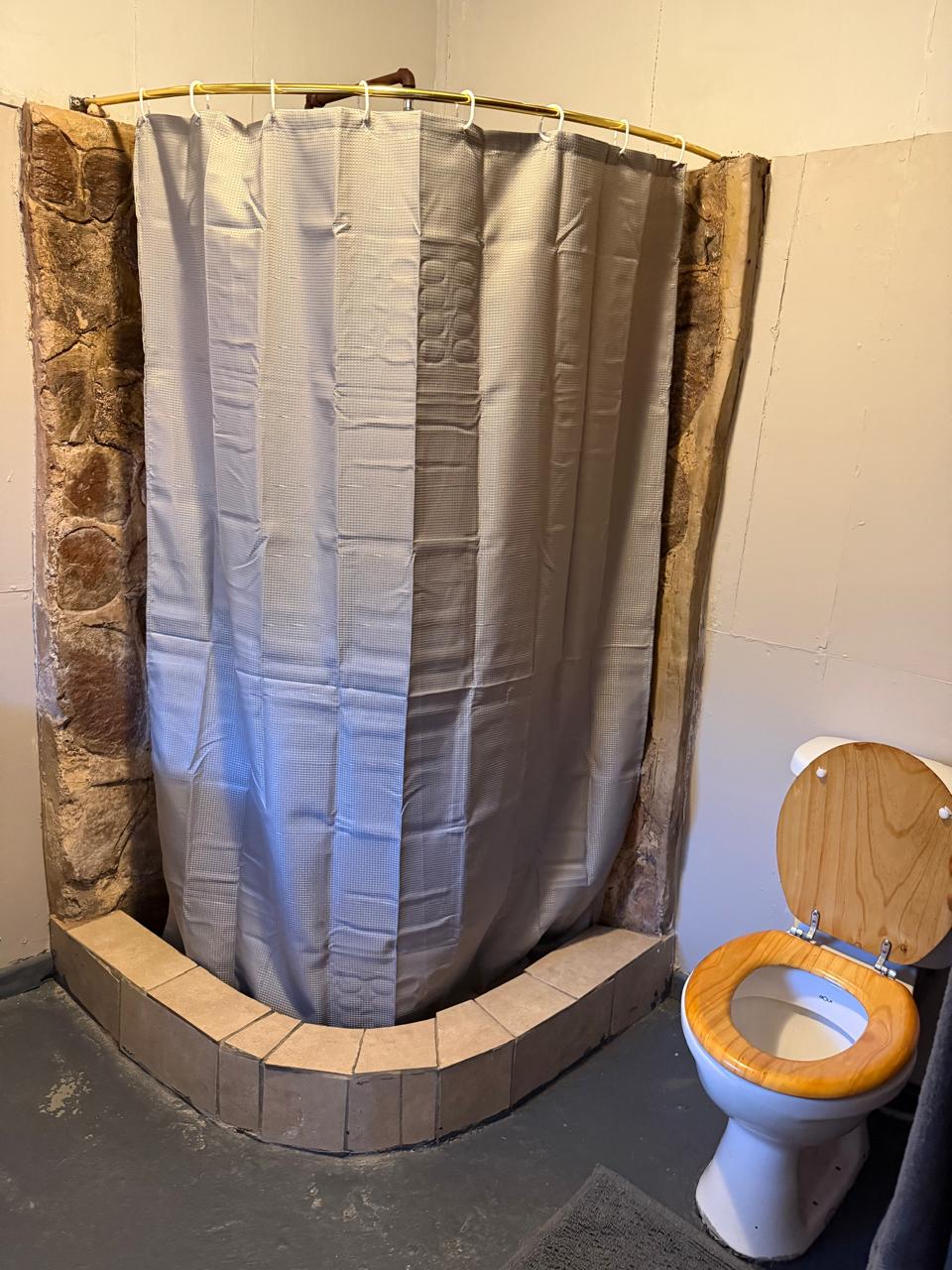 Wooden Cabin #5 - 6 Sleeper (Shower)